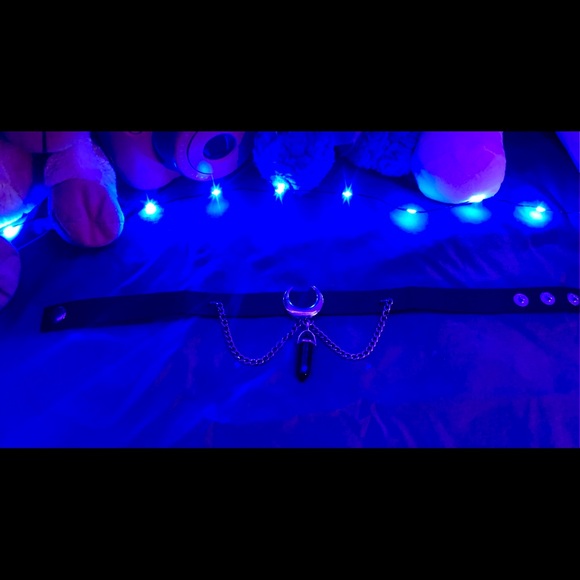 Hot Topic Jewelry Black Choker With Crystal Moon